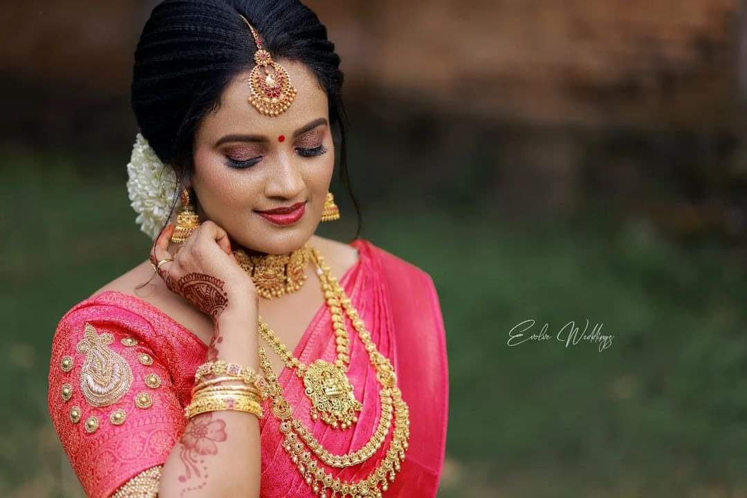 GARAGE FAMILY SALON HARIPAD