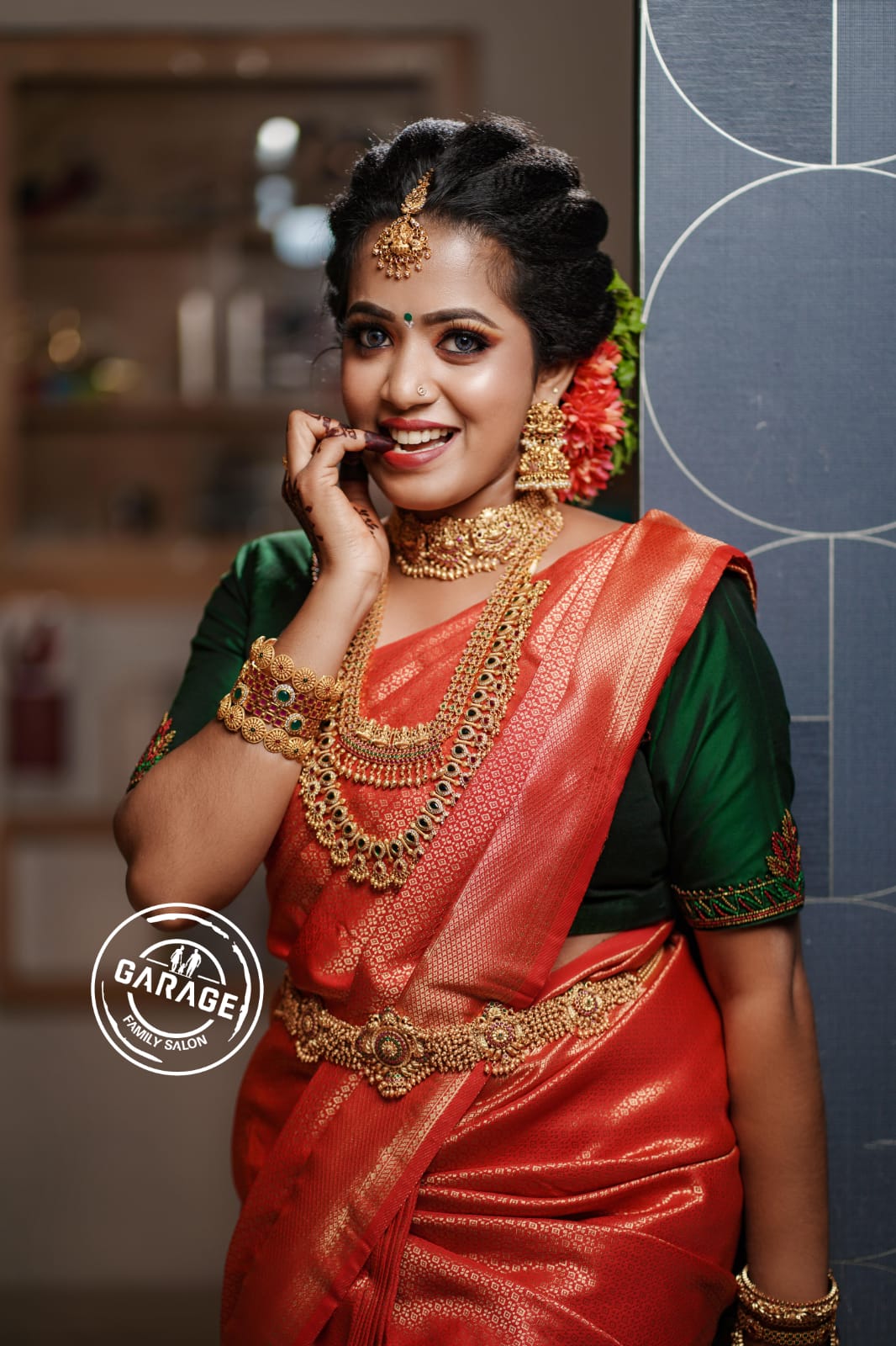 GARAGE FAMILY SALON HARIPAD